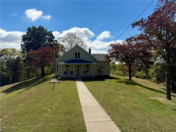 7406 Mount Carmel Ridge Rd, Saint Marys, WV 26170