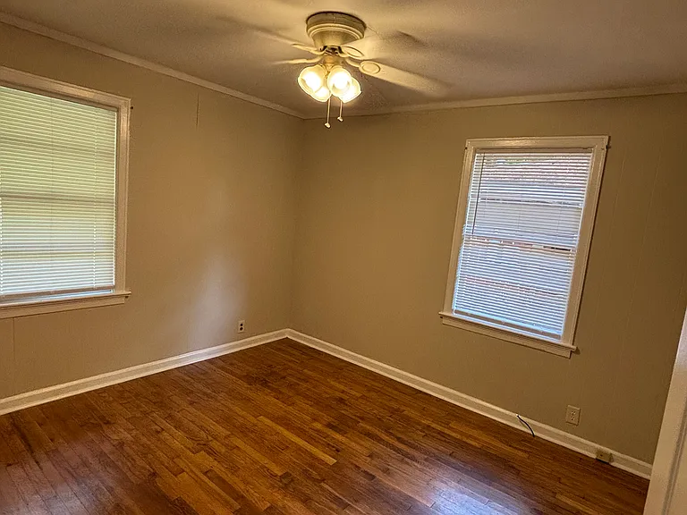 2673 Fernwood Ave — Photo 9
