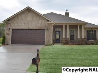 110 Santa Maria Dr, Huntsville, AL 35811