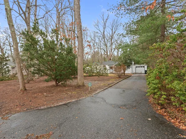 33 Oleander Drive, Northport, NY 11768