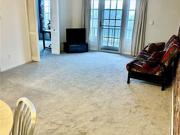2nd image of 1060 Chatham Park Dr APT G