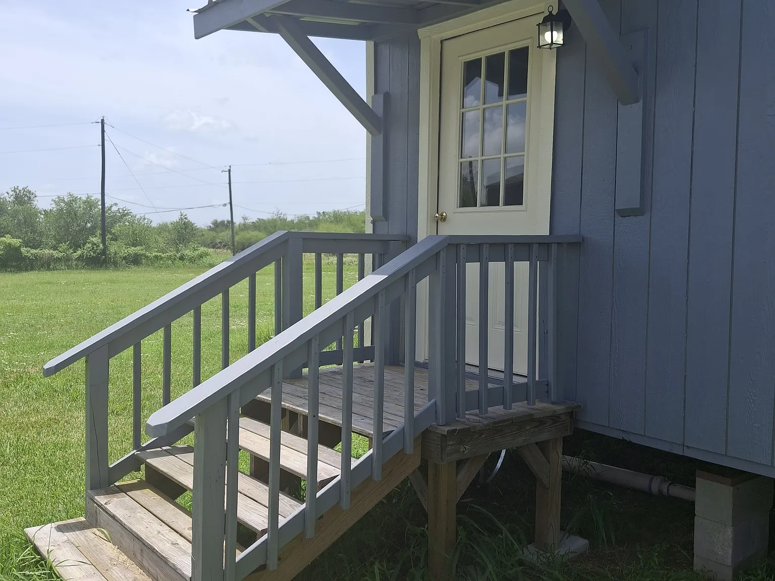 213 Cynthia St — Photo 2