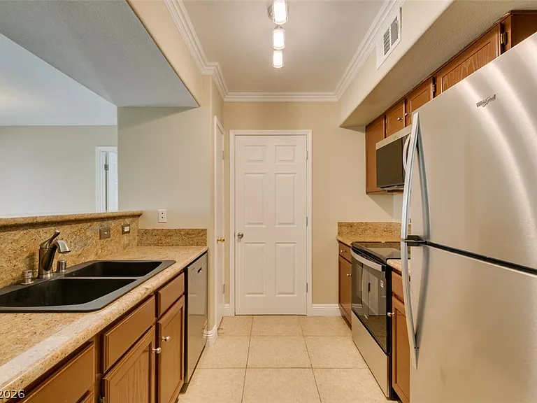 7255 W Sunset Rd #2067 — Photo 25