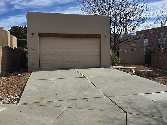 2nd image of 450 Calle Redondo