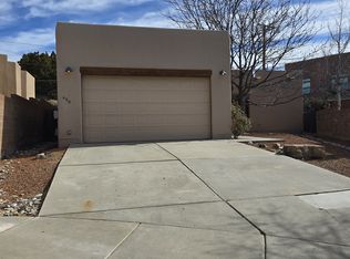 450 Calle Redondo, Santa Fe, NM 87505