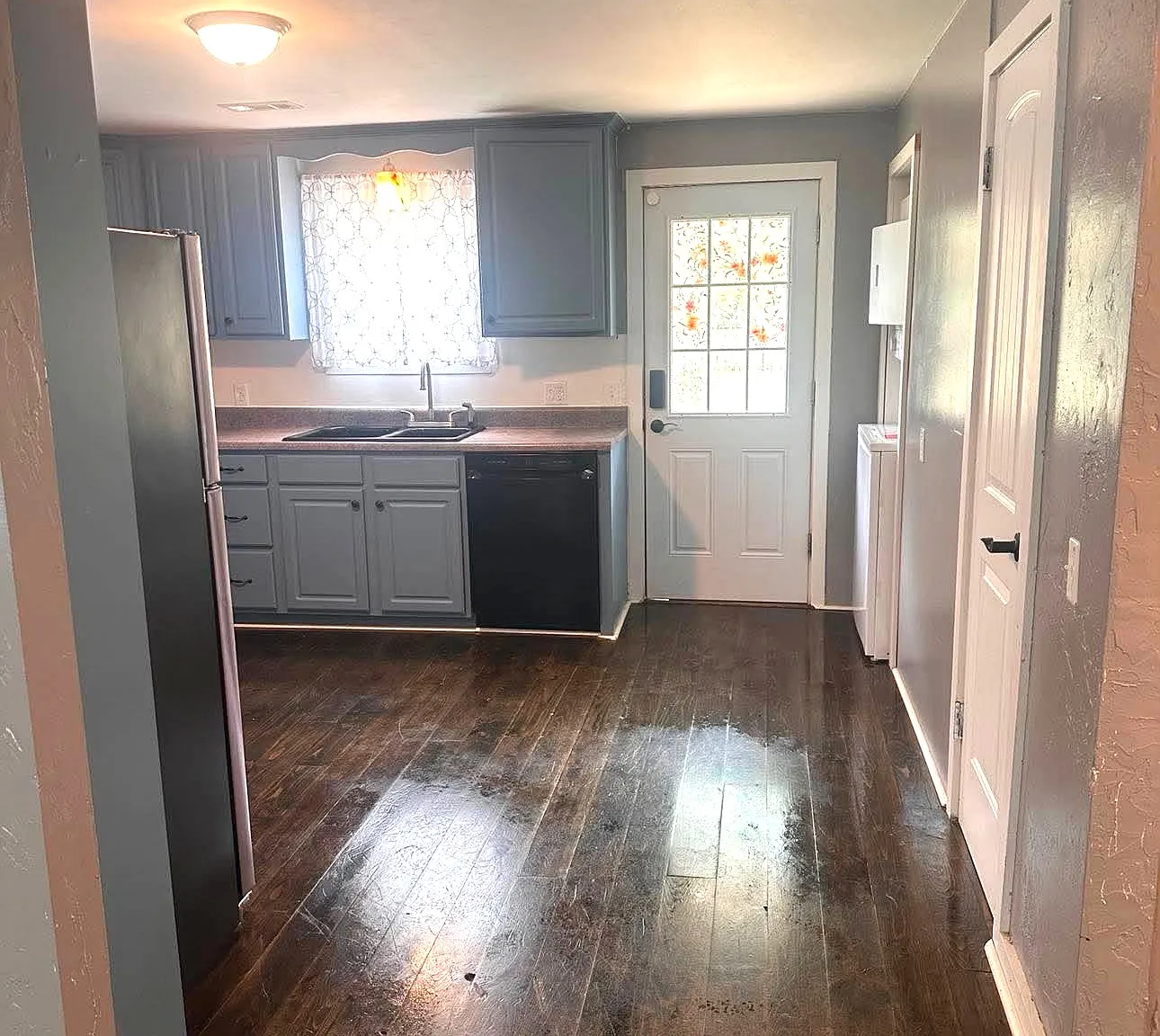 2 bed, 1000 sqft, $995 — Photo 4