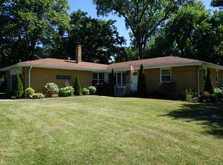 1410 20th St, Zion, IL 60099