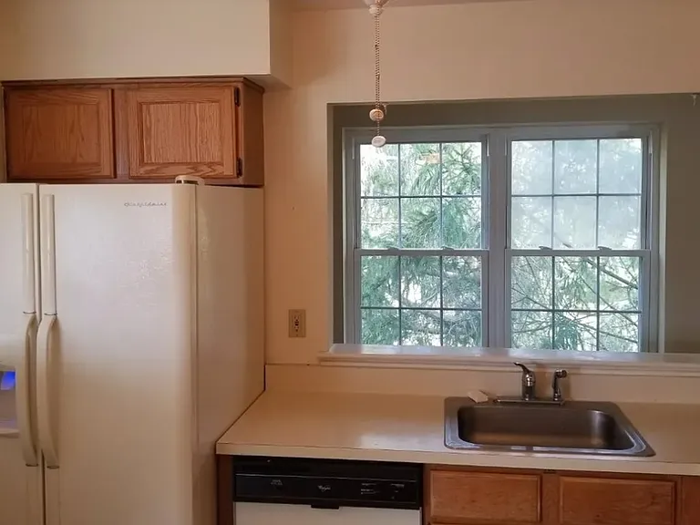 393 Independence Dr — Photo 5