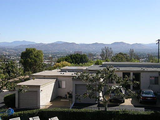 1st image of 330 Travelodge Dr