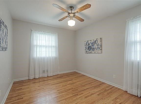 5th image of 7508 W 98th St