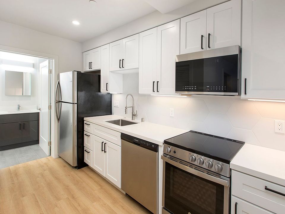 1st image of 839 Broderick St #890R