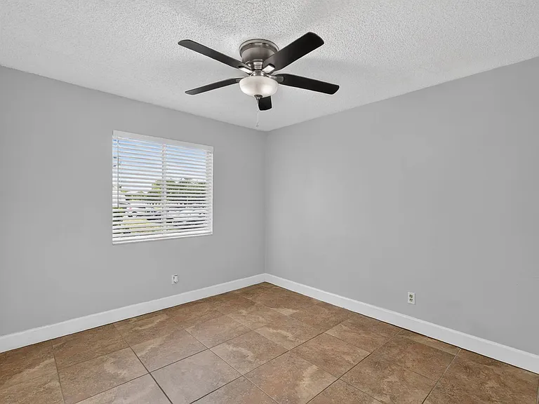 12310 Tavares Ridge Ct — Photo 15