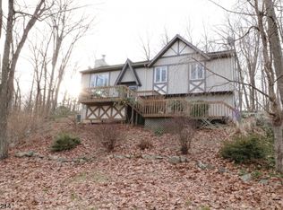 761 W Shore Trl, Sparta, NJ 07871