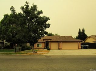 2390 Lighthouse Dr, Madera, CA 93637