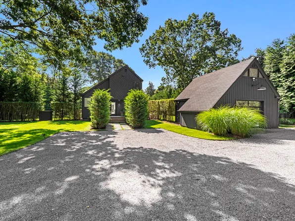 50 Manor Ln N, East Hampton, NY 11937