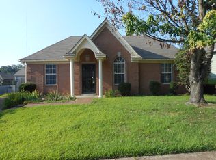 7105 Amberly Way Dr, Cordova, TN 38018