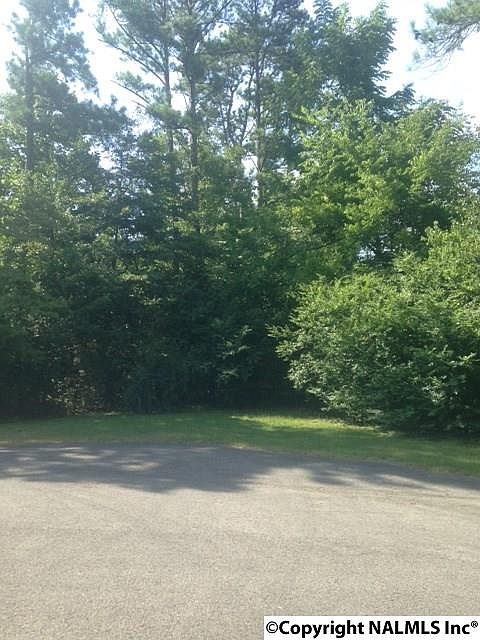 2nd image of Neely Ct