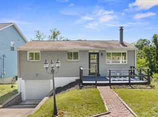 858 Unity Trestle Rd, Pittsburgh, PA 15239