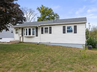 113 E Willman St, Hiawatha, IA 52233