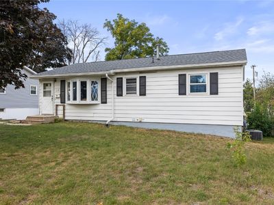 113 E Willman St, Hiawatha, IA, 52233