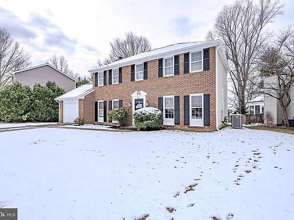 4th image of 5708 Harrison House Ct