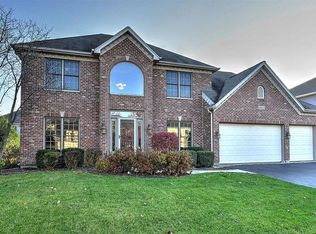 3824 Grassmere Rd, Naperville, IL 60564