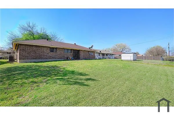 Building Photo - 2711 Canary Cir