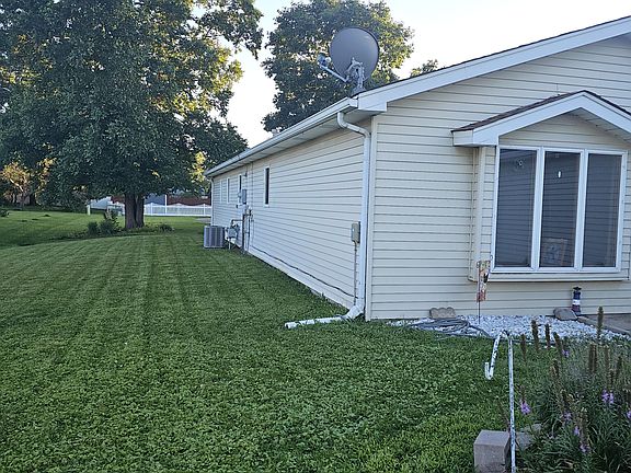 2nd image of 155 Plum Creek Dr