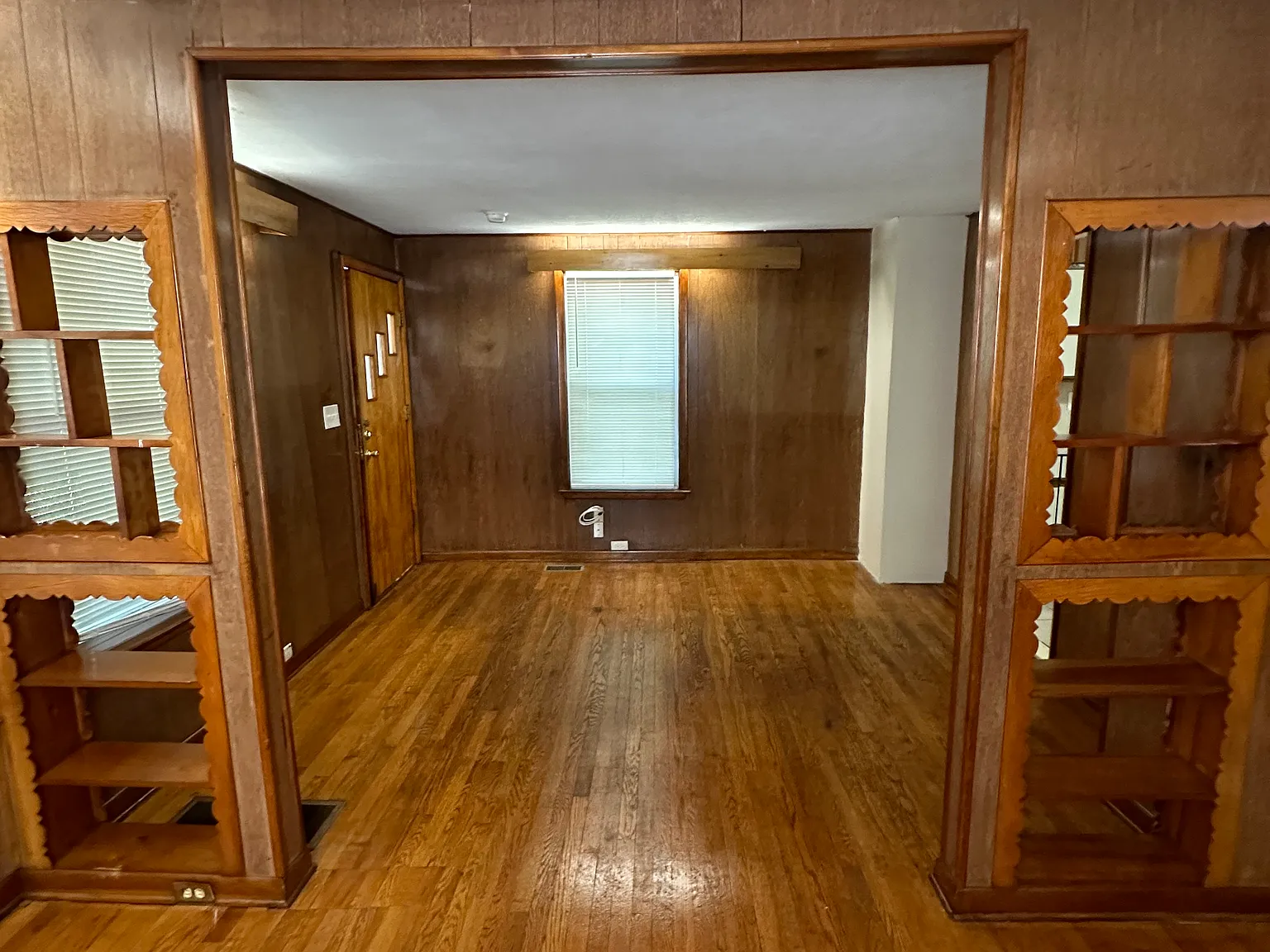 3 bed, 1.5 bath, $2,600 — Photo 3