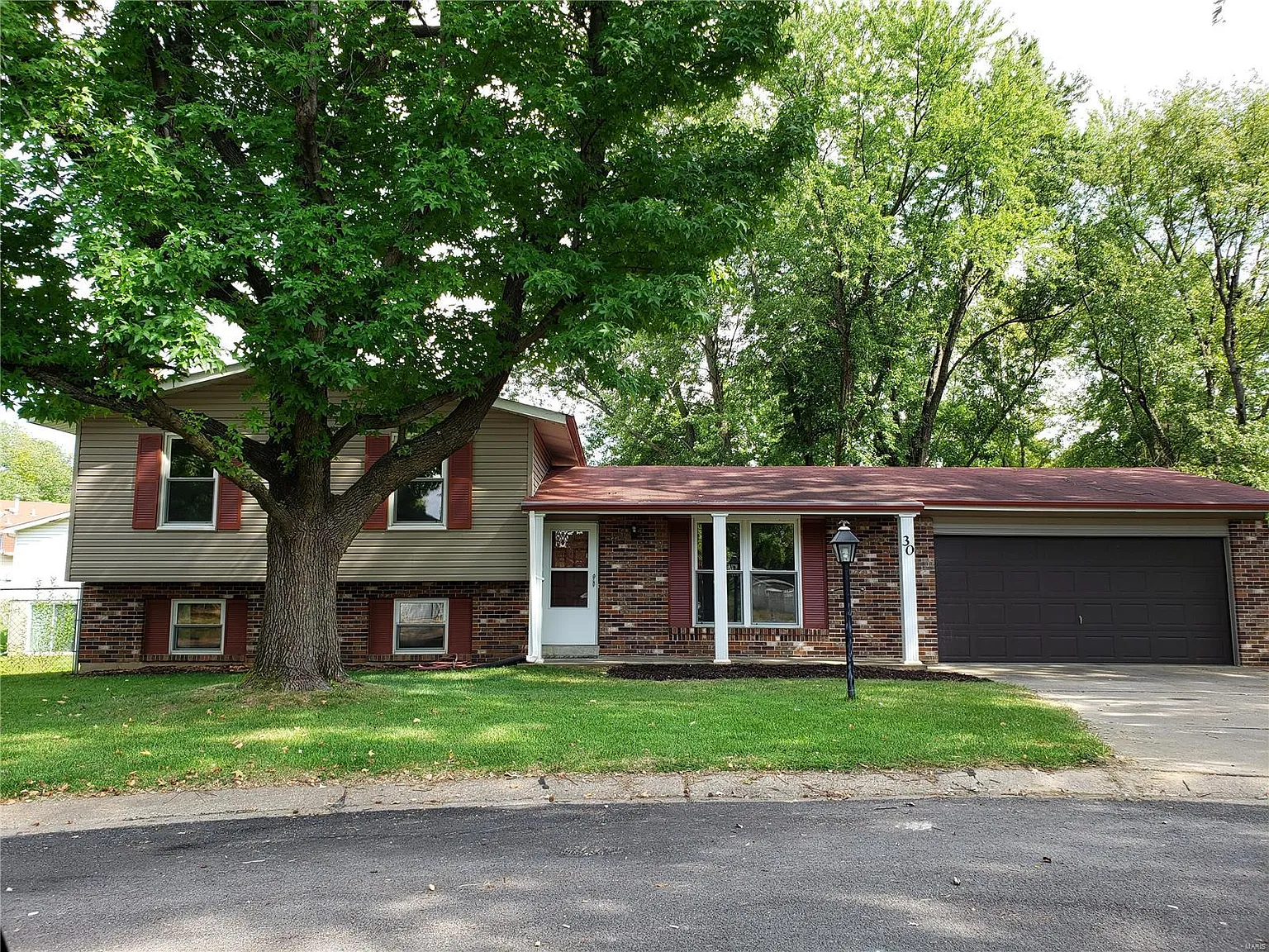 30 Oak Hill Ct photo 1