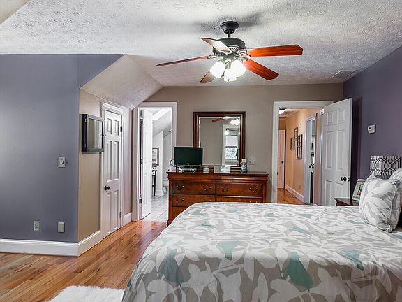 TEEN OR GUEST SUITE