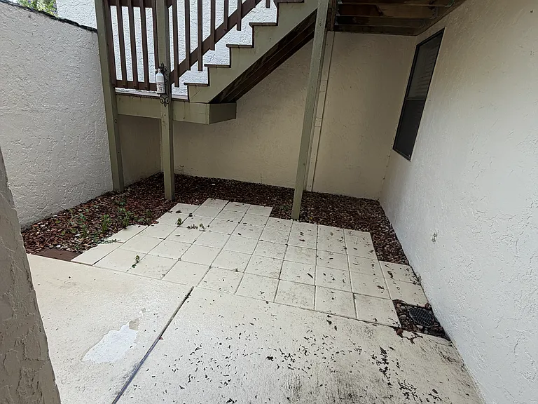 219 E Hartford St #6-4A — Photo 3