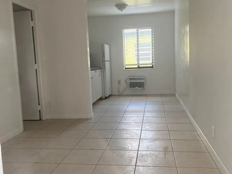 2238 Fillmore St — Photo 2