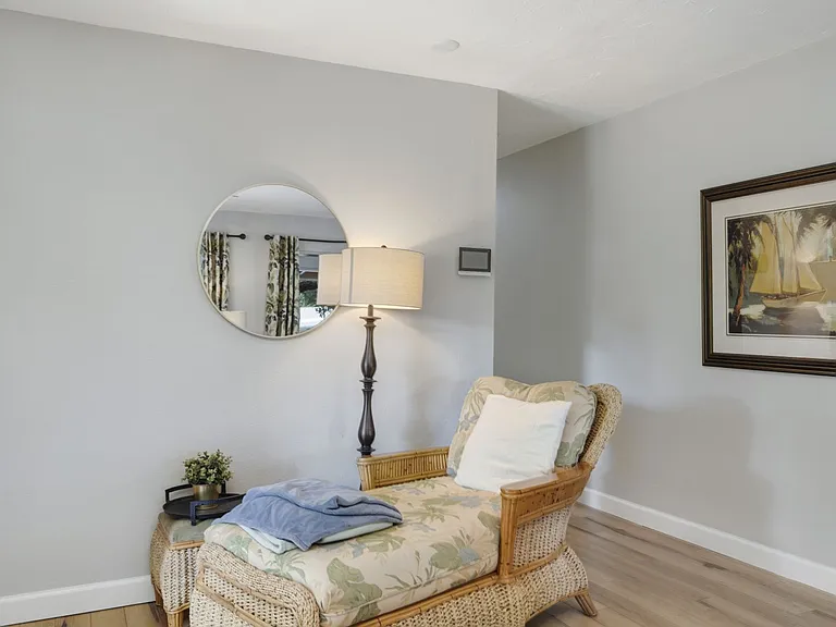 4705 Hollingsworth Ave — Photo 35