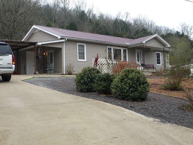 1st image of 275 Richardson Hollow Ln