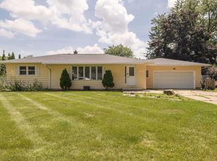 310 Crestview Dr, Waterloo, WI 53594