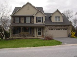2860 Candlelight Dr, York, PA 17402