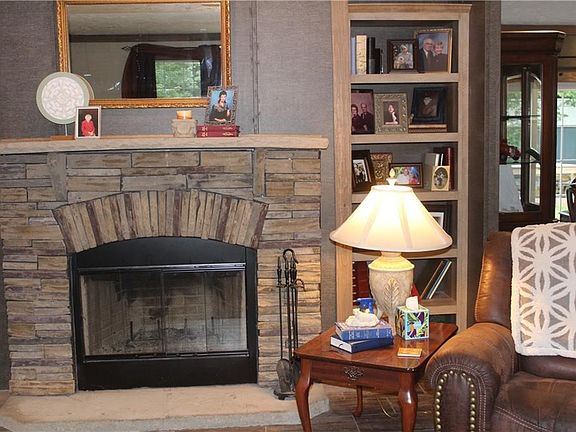 3rd image of 410 Massengale Rd