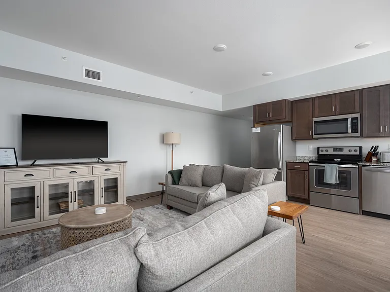 511 3rd Ave SW #427 — Photo 4