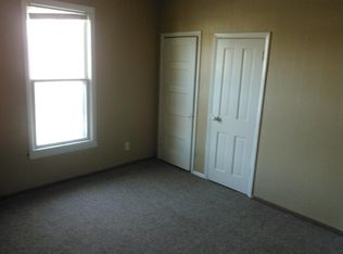 924 Commercial St APT 3, Emporia, KS 66801