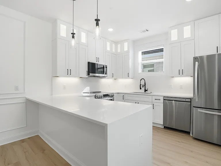 1228 E Anderson St #A — Photo 11