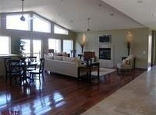 739 Heatherstone Dr, High Ridge, MO 63049