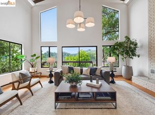 6865 Thornhill Dr, Oakland, CA 94611