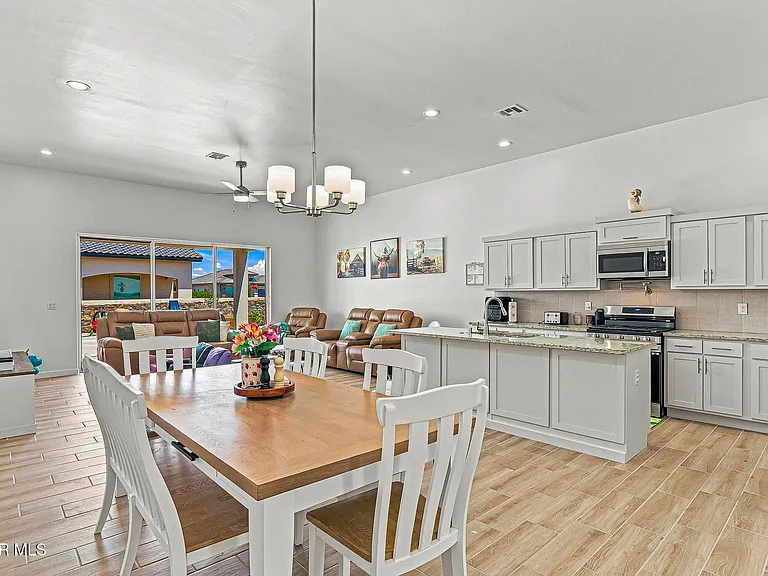 14585 John McNeely Ave — Photo 7