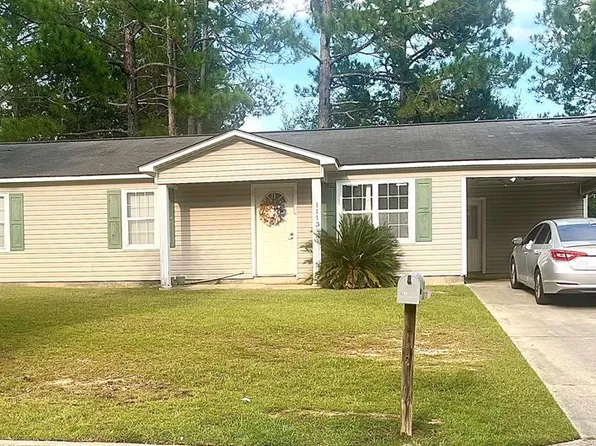 1113 Martin Dr, Tifton, GA 31794