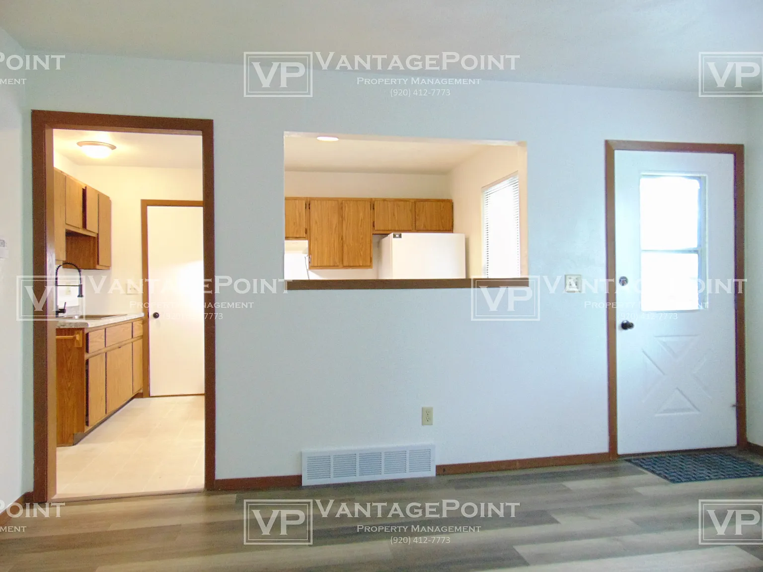 854 - 856 Martin Street - 856 — Photo 3