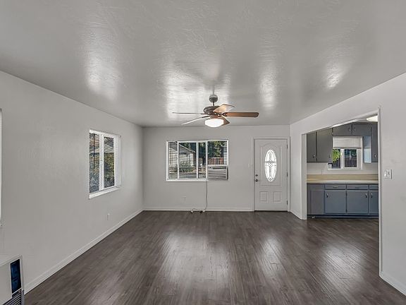 5th image of 205 W Howard St