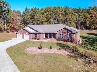 4536 Summit Cir, Conover, NC 28613