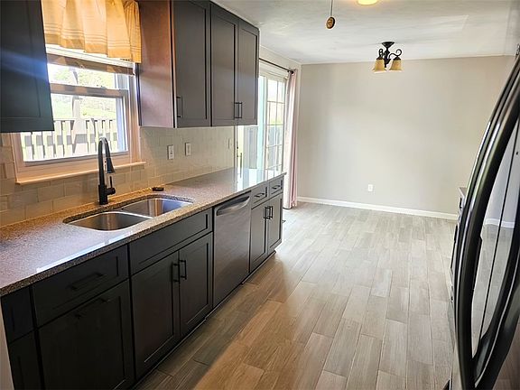 5th image of 8961 Barnes Lake Rd