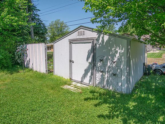 4th image of 969 Jean Ann Dr
